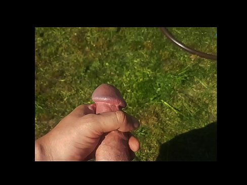 ❤️ Warm hottie laat haar pienk poesie naai en kom met 'n spuit in 'n somertuin ❤ Superseks op af.niceporn.ru ❌️